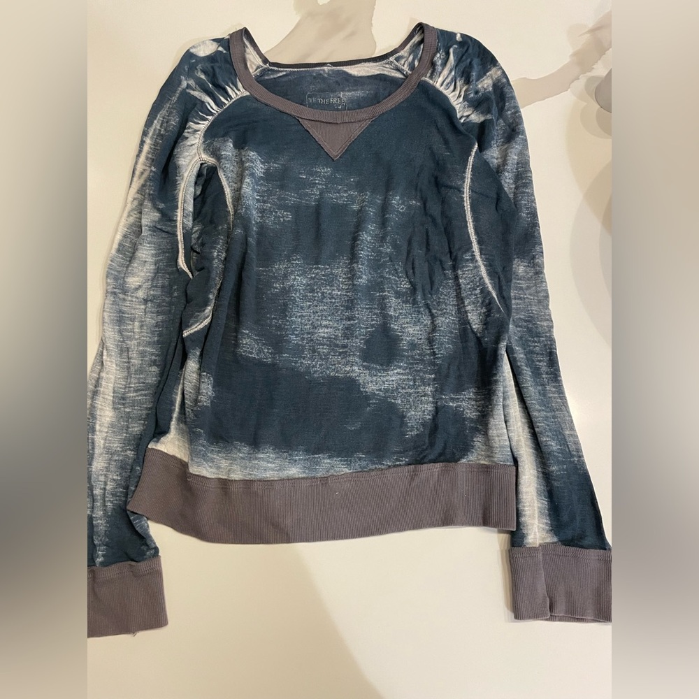 We The Free Women's Washed Blue and Gray Long Sleeve Top